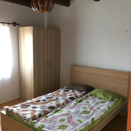 Vakantiehuis Aracsi Haziko *