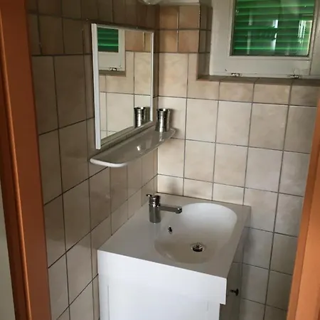 Arácsi Házikó *