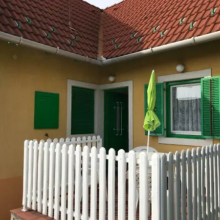 Aracsi Haziko Holiday home *